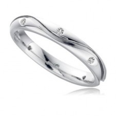 0.08ct Vs/g Shaped Diamond Wedding Ring