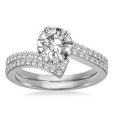 Diamond Shoulder Set Ring With Matching Band