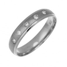 5mm Round Diamond Wedding Band