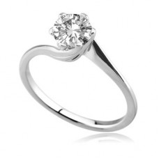 Round Diamond Engagement Ring