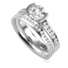 0.75ct Si/g Round Diamond Shoulder Set Ring