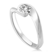 Round Diamond Engagement Ring