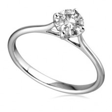 Round Diamond Engagement Ring