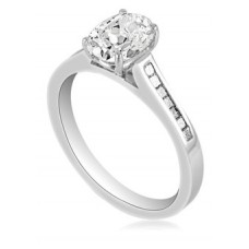 Cushion Diamond Shoulder Set Ring