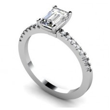 0.70ct Vs1/ef Emerald Diamond Ring