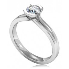Round Diamond Engagement Ring