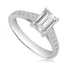 Emerald Diamond Shoulder Set Ring