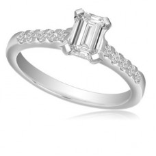 Emerald Diamond Shoulder Set Ring