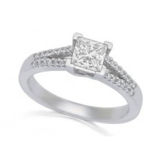 Princess & Round Diamond Shoulder Set Ring