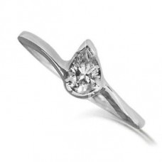 0.40ct Si/g Pear Diamond Ring