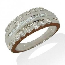 0.75ct Round/baguette Cut Diamond Designer Ring.