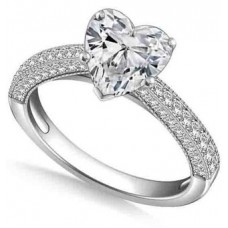 Heart & Round Diamond Vintage Ring Heart & Round Diamond Vintage Ring
