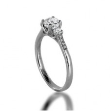 Unique Round Diamond Vintage Ring