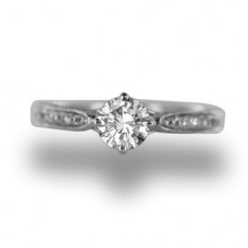 Designer Vintage Round Diamond Ring