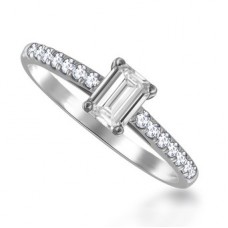 Agi Certified 0.75ct Vvs1/d Emerald Diamond Ring