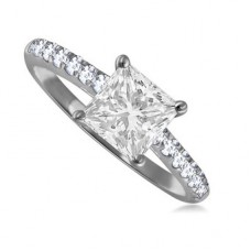 0.75ct Vs1/f Princess Diamond Shoulder Set Ring