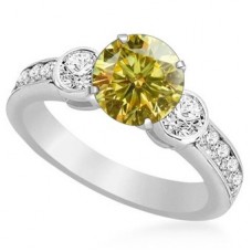 Fancy Yellow Round Diamond Vintage Shoulder Set Ring Fancy Yellow Round Diamond Vintage Shoulder Set Ring