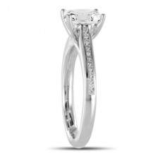 Emerald Diamond Shoulder Set Ring