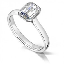 Elegant Emerald Diamond Engagement Ring Elegant Emerald Diamond Engagement Ring