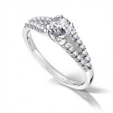 Elegant Round Diamond Shoulder Set Ring