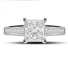 Classic Princess Diamond Shoulder Set Ring Classic Princess Diamond Shoulder Set Ring