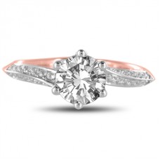 0.65ct Si/fg Round Diamond Shoulder Set Ring