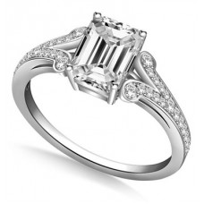 Split Shank Emerald Diamond Vintage Ring