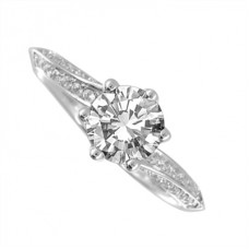 0.75ct Si1/f Round Diamond Shoulder Set Ring