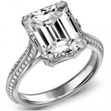 Exclusive Emerald & Round Diamond Vintage Ring