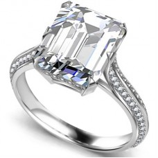 Emerald & Round Diamond Vintage Ring