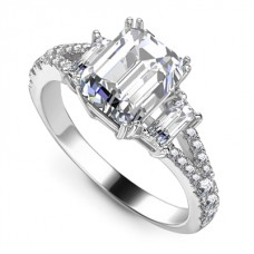 Modern Emerald Diamond Split Shoulder Set Ring