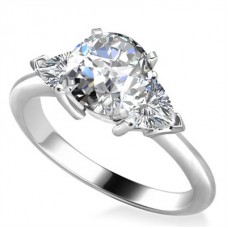 Round & Trillian Cut Diamond Trilogy Ring