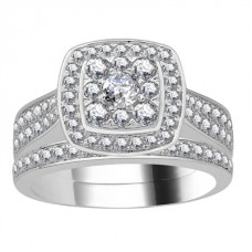 Single Halo Round Diamond Cluster Bridal Set