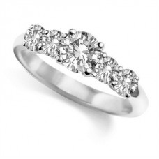 1.15ct Vs2/g Round Diamond Shoulder Set Ring