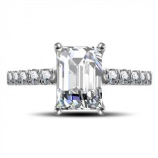 0.65ct Vs2/f Emerald Diamond Shoulder Set Ring