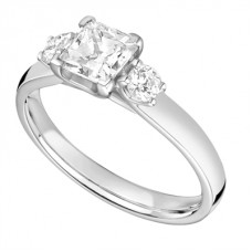 1.00ct Si3/g Princess Diamond Trilogy Ring 1.00ct Si3/g Princess Diamond Trilogy Ring