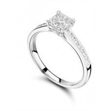0.65ct Si1/e Princess Diamond Shoulder Set Ring