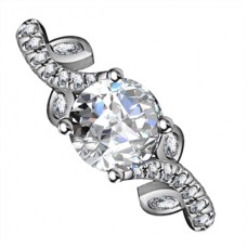 0.71ct Vvs2/g Round Diamond Shoulder Set Ring