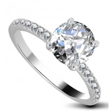 0.59ct Si1/d Round Diamond Shoulder Set Ring