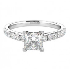 0.75ct Si2/g Princess Diamond Shoulder Set Ring 0.75ct Si2/g Princess Diamond Shoulder Set Ring