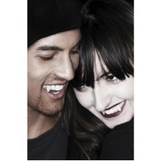 Classic Deluxe Vampire Fangs
