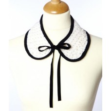 Vintage Collar With Pearls