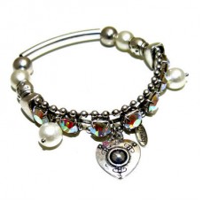 Stretchy Heart Bracelet With Faux Pearls