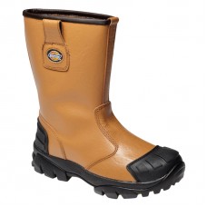 Scuff Cap Rigger Boot