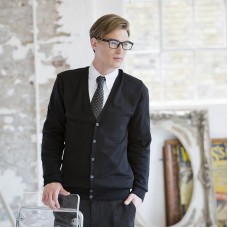Henbury Men's V-neck Button Cardigan
